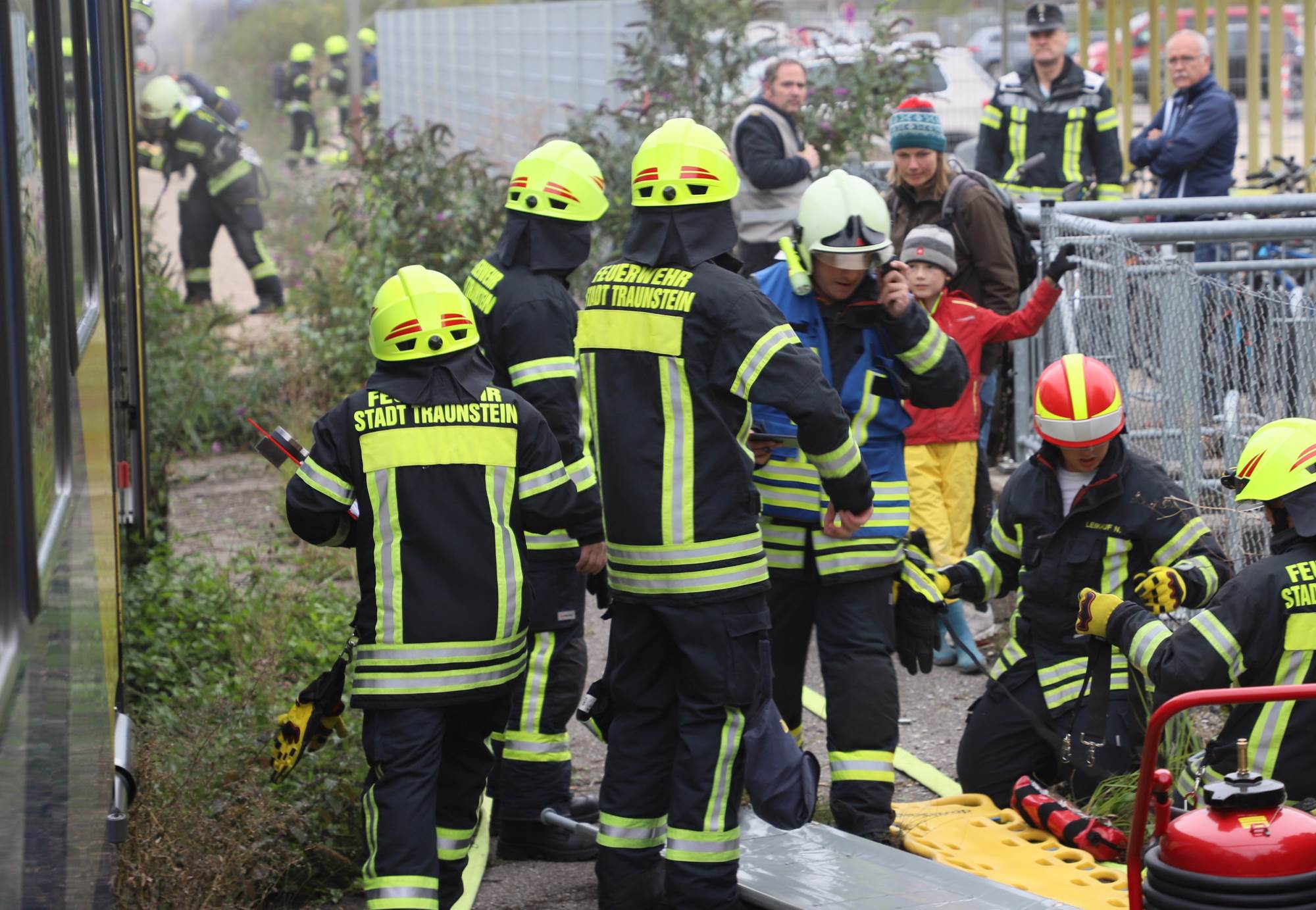 Rund 50 Einsatzkräfte trainierten den Ernstfall.JPG